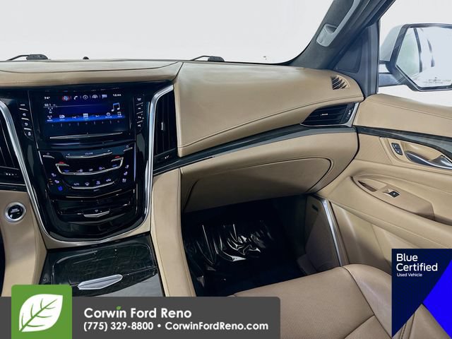 Used 2018 Cadillac Escalade Platinum AWD/4WD image 28