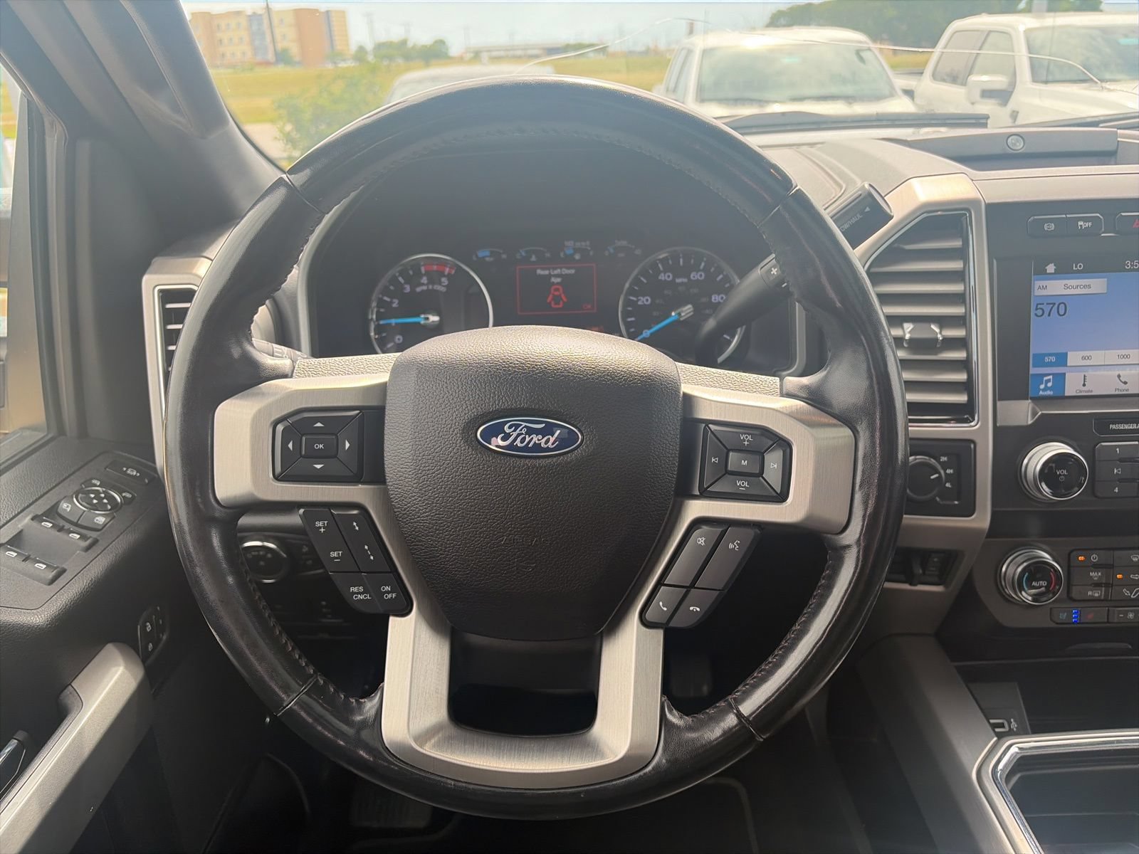 Certified 2019 Ford F250 Platinum w/ Platinum Ultimate Package AWD/4WD image 21