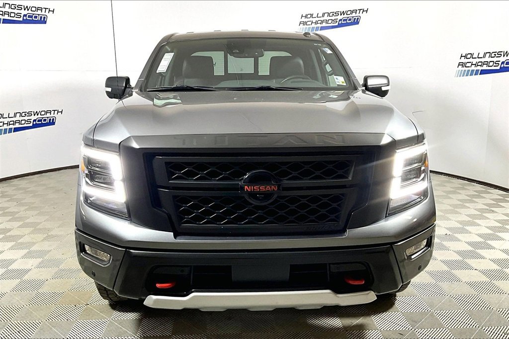Used 2021 Nissan Titan PRO-4X w/ Pro-4x Convenience Package image 2