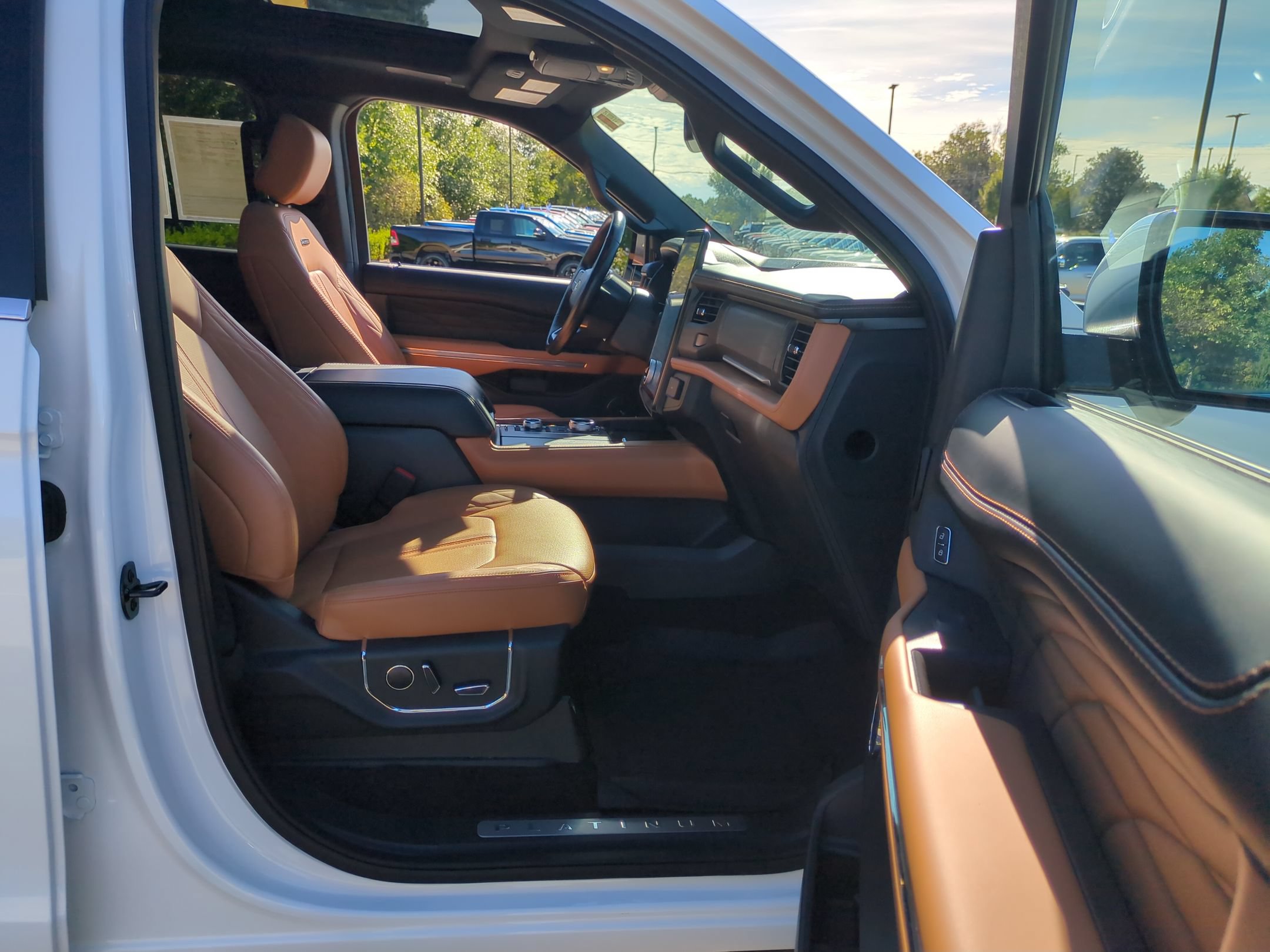 Certified 2023 Ford Expedition Max Platinum AWD/4WD image 40