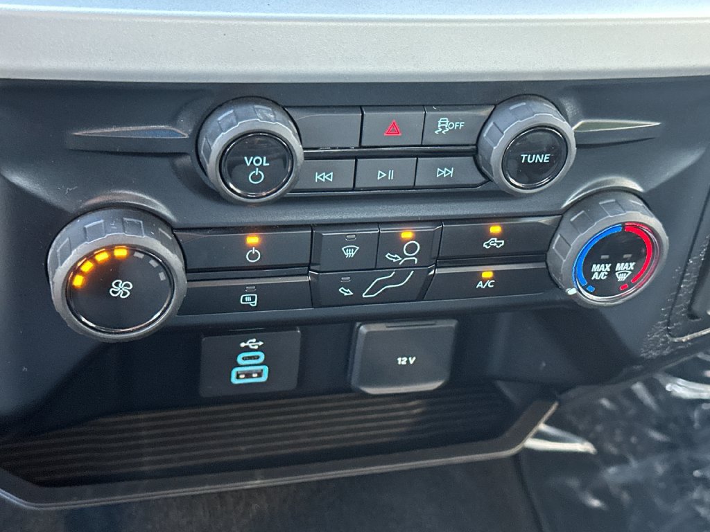 Certified 2025 Ford F250 XLT AWD/4WD image 18
