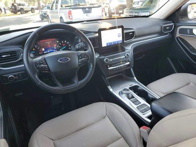 Certified 2020 Ford Explorer XLT w/ Equipment Group 202A image 13