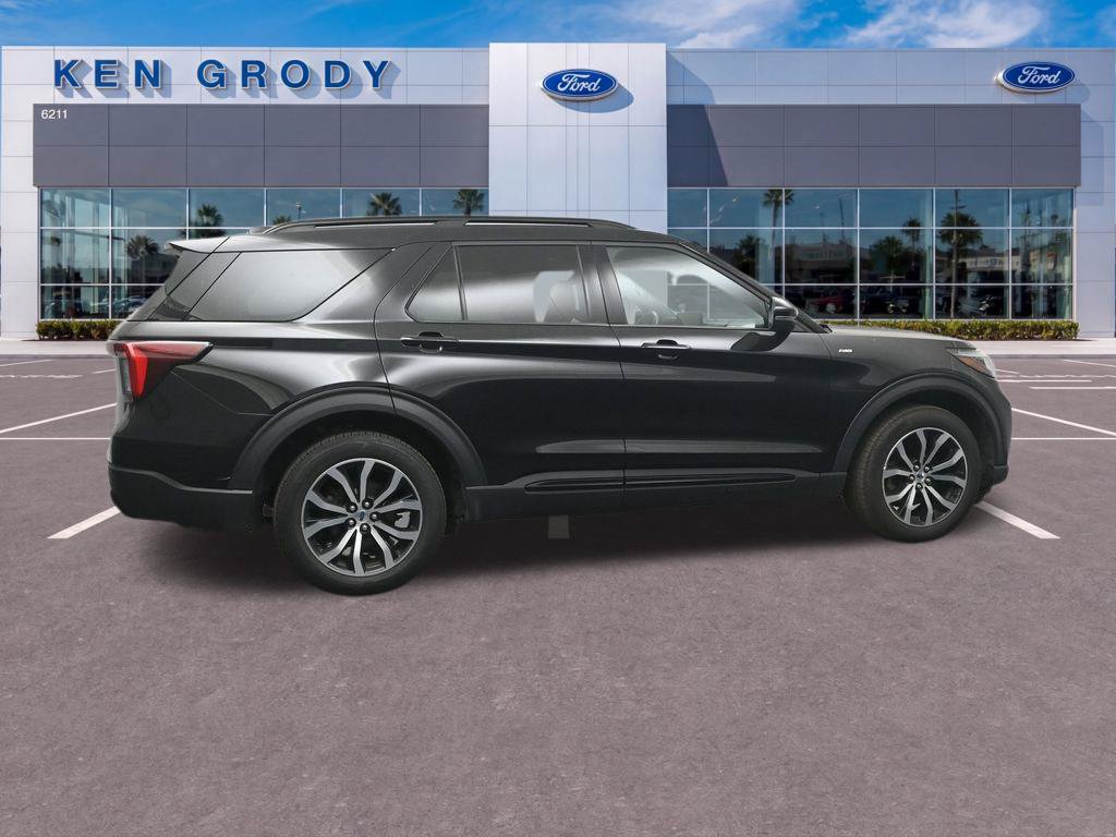 Certified 2026 Ford Explorer ST-Line AWD/4WD image 6