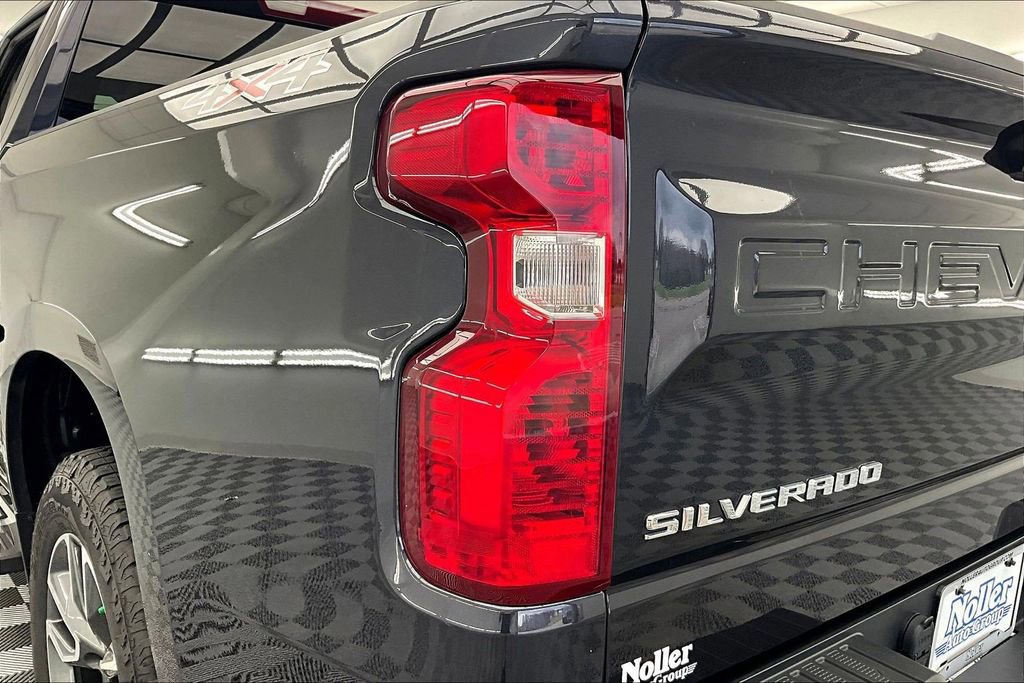 Used 2024 Chevrolet Silverado 1500 LT image 31