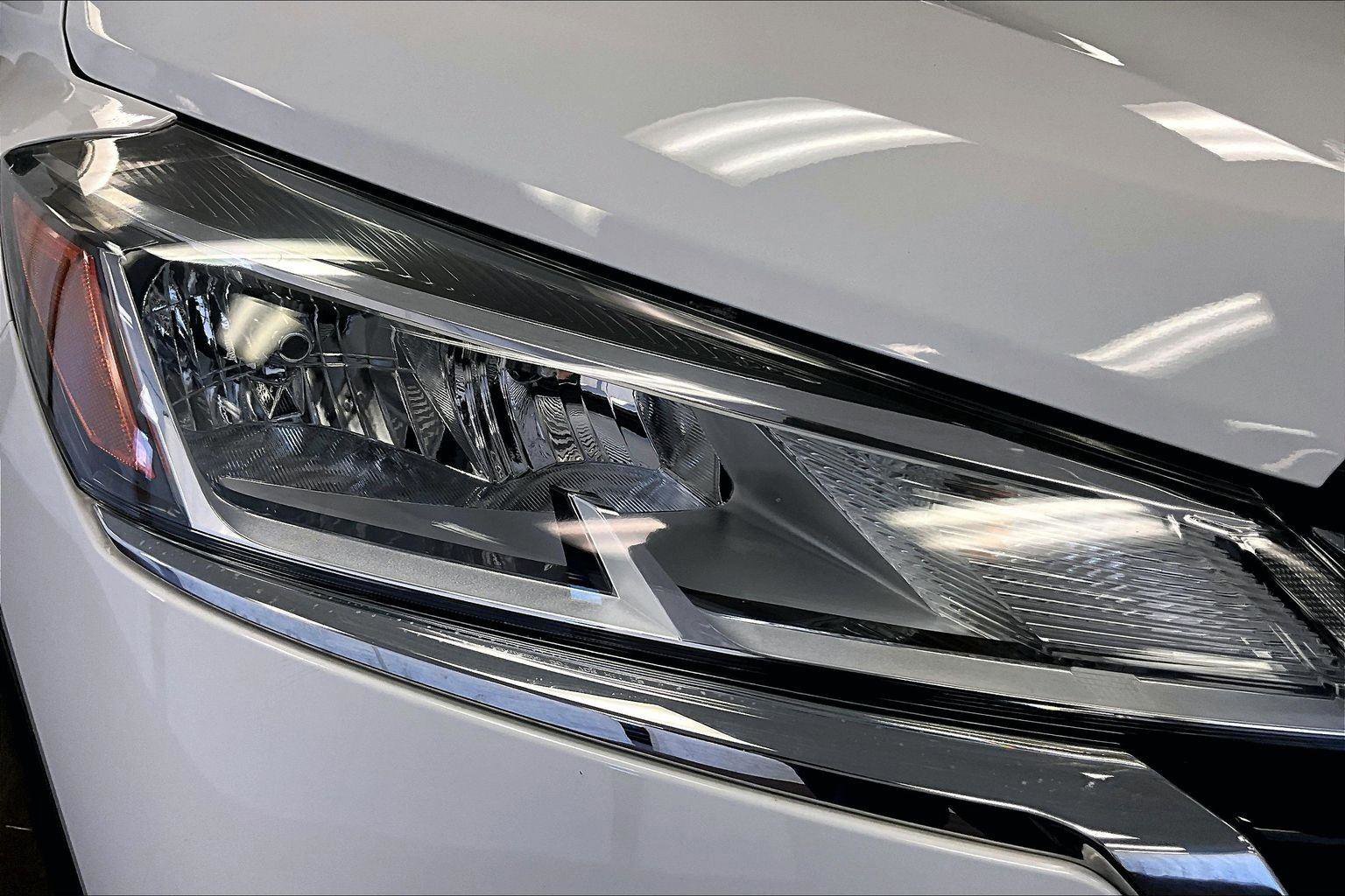 Used 2022 Nissan Kicks S image 27