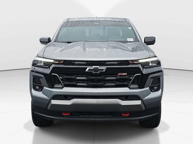Used 2024 Chevrolet Colorado Z71 w/ Z71 Convenience Package 2 AWD/4WD image 8