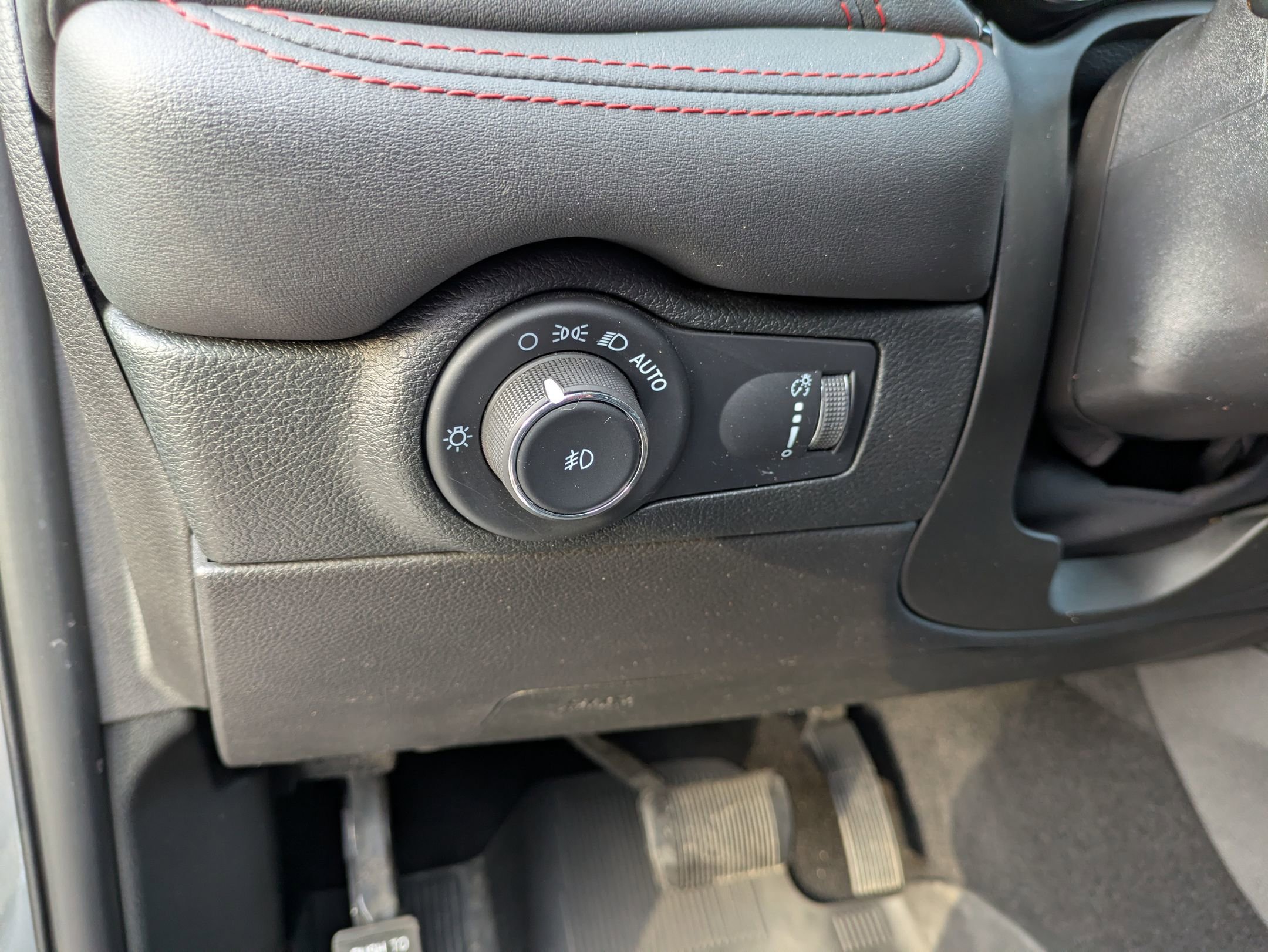 Used 2023 Dodge Durango GT AWD/4WD image 17