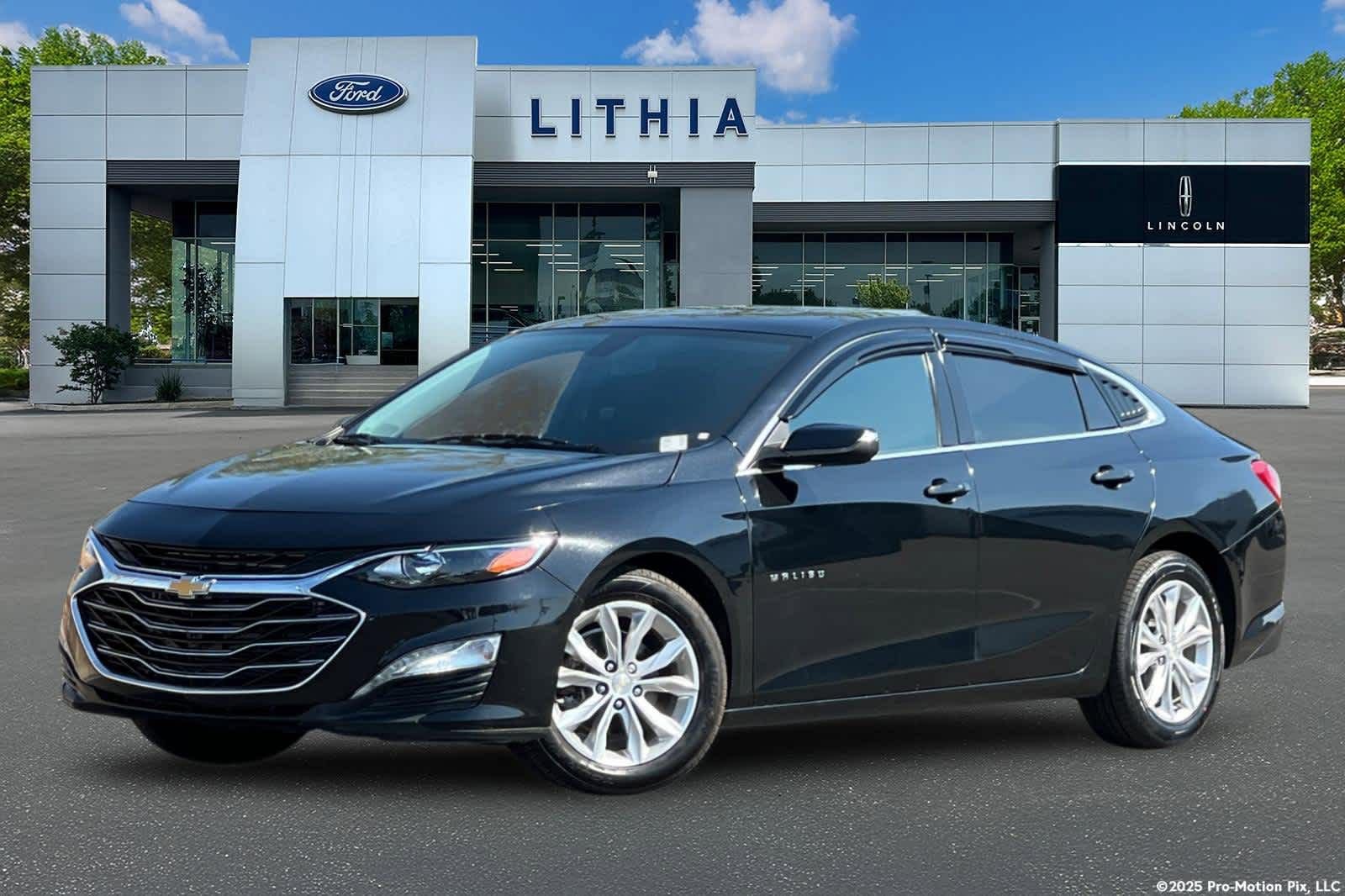 Used 2020 Chevrolet Malibu LT FWD image 1