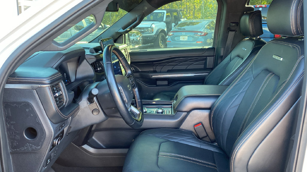 Certified 2024 Ford Expedition Platinum AWD/4WD image 16