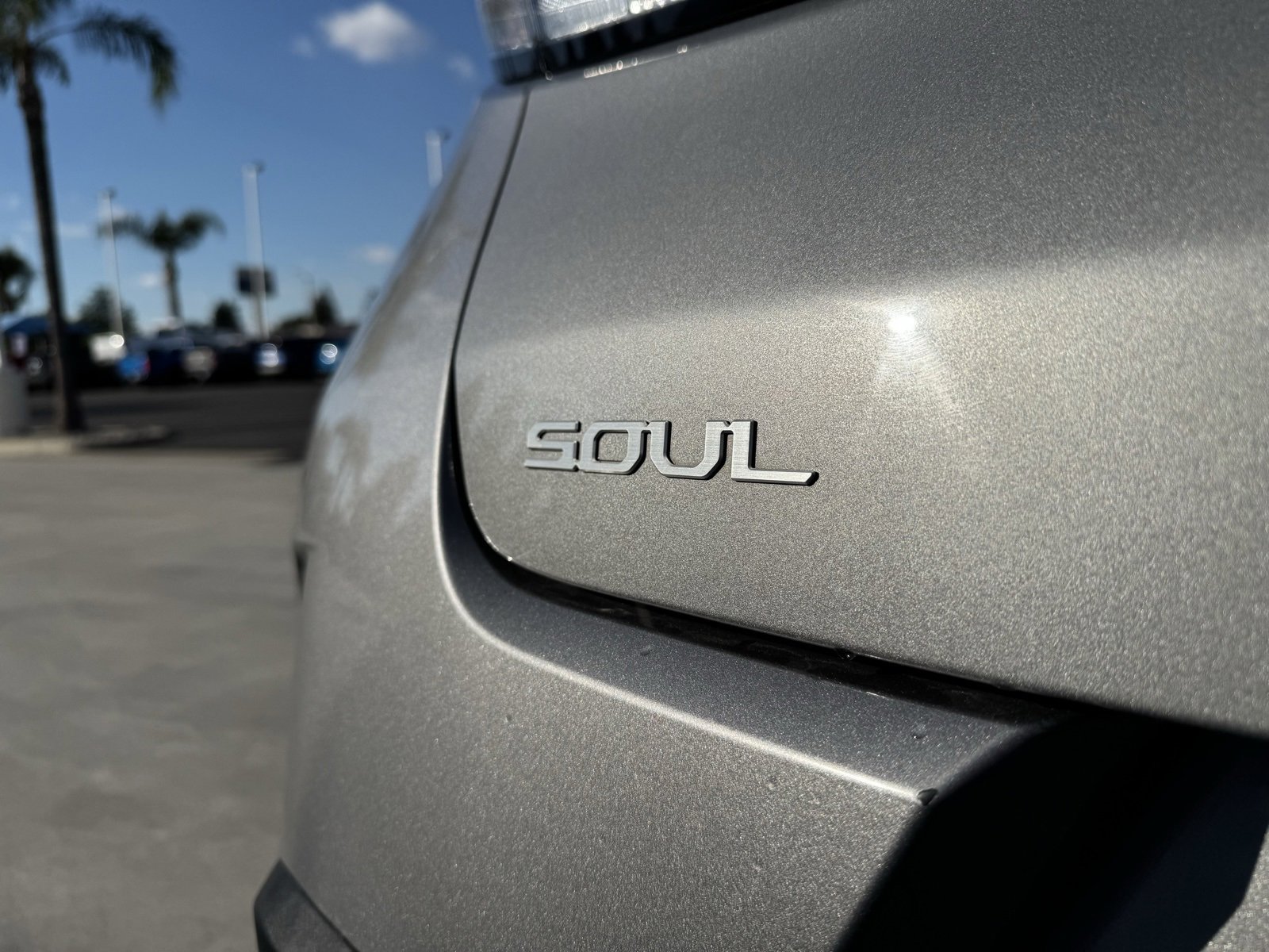 Used 2023 Kia Soul EX image 9