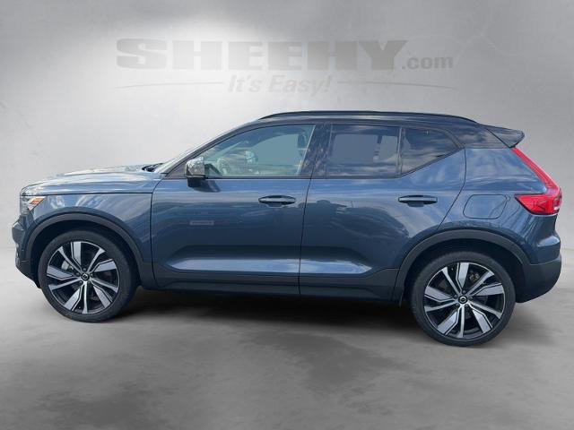 Used 2022 Volvo XC40 P8 Recharge Plus image 2