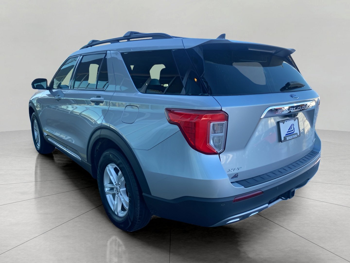 Certified 2023 Ford Explorer XLT w/ Equipment Group 202A image 7