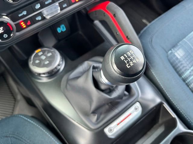 Certified 2025 Ford Bronco Heritage Edition AWD/4WD image 38
