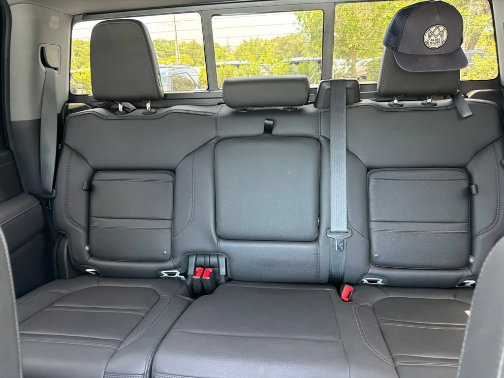 Used 2020 GMC Sierra 2500 Denali w/ Denali Ultimate Package AWD/4WD image 17