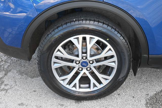 Certified 2022 Ford Escape SEL w/ Technology Package AWD/4WD image 16