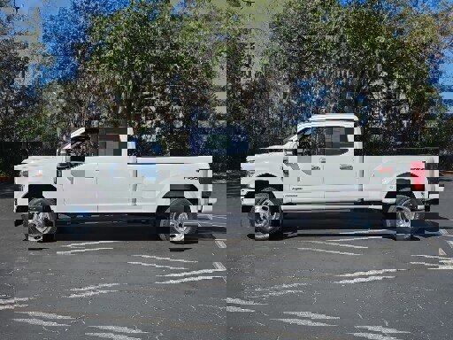 Certified 2022 Ford F350 Platinum image 2