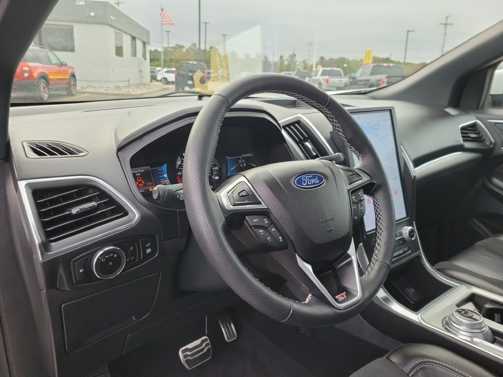 Certified 2024 Ford Edge ST w/ Equipment Group 401A AWD/4WD image 21