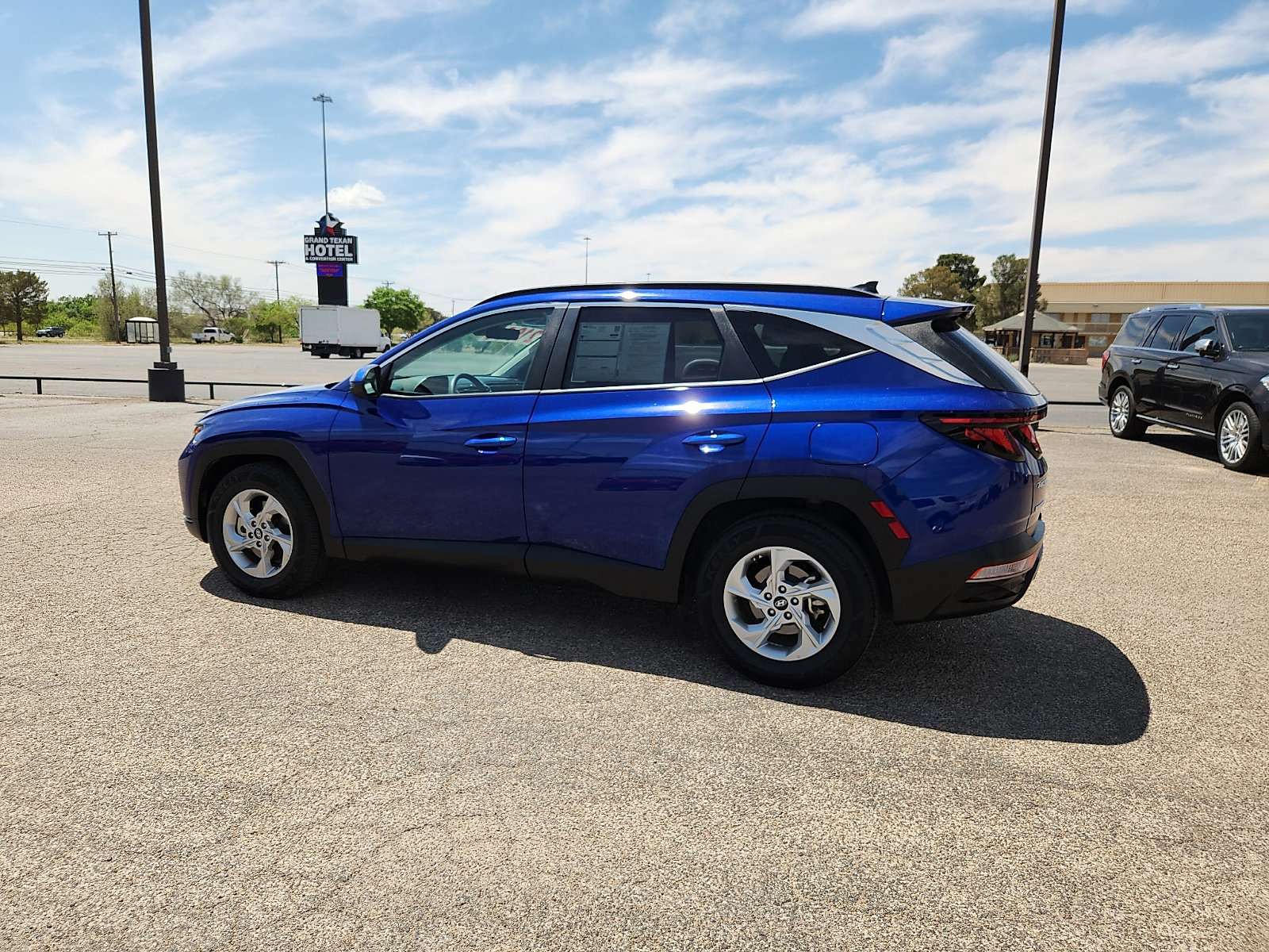 Used 2024 Hyundai Tucson SEL image 2