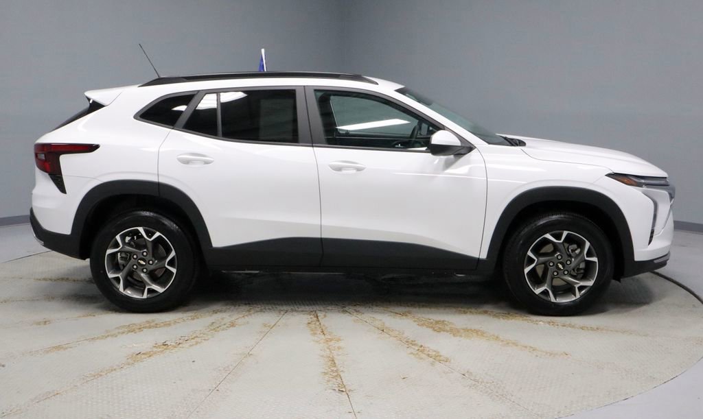 Used 2024 Chevrolet Trax LT image 6