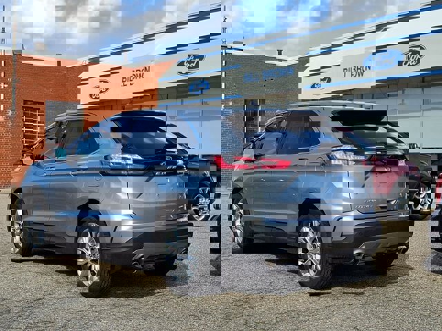Certified 2024 Ford Edge Titanium image 3