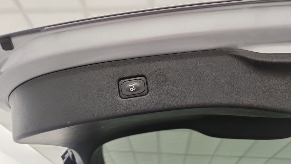 Certified 2022 Ford Edge SEL w/ Convenience Package image 22