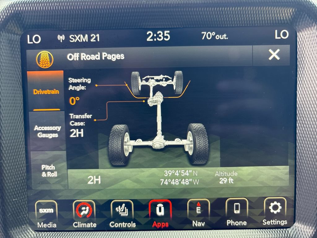Used 2018 Jeep Wrangler Unlimited Sahara w/ Dual Top Group AWD/4WD image 28