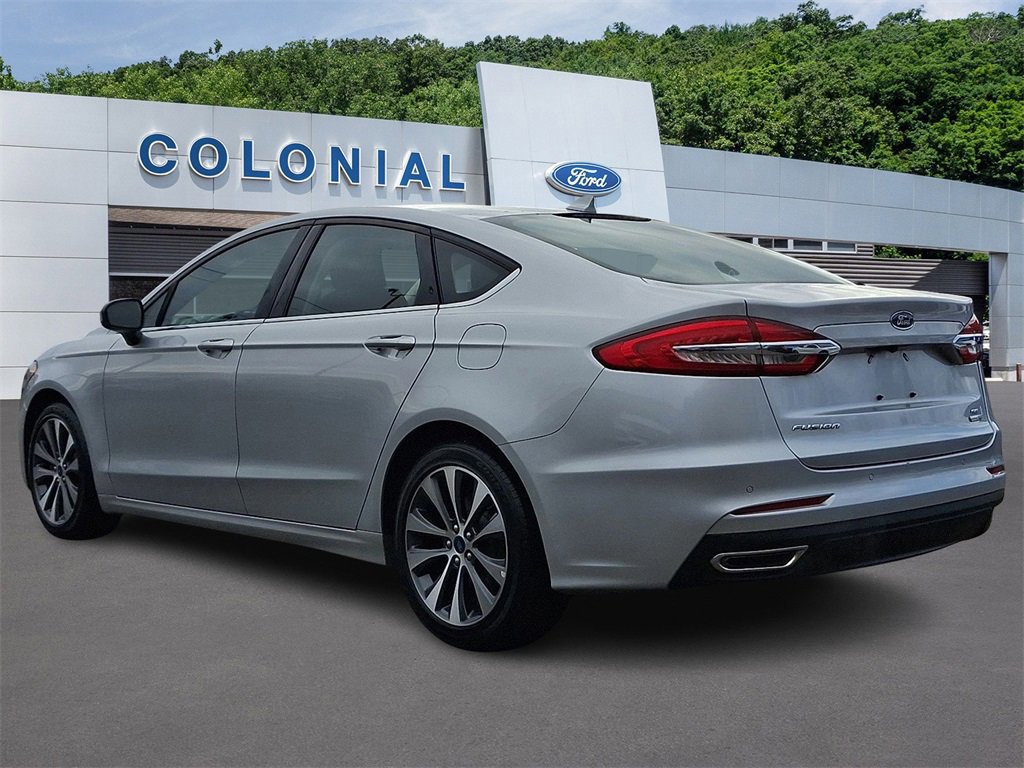 Certified 2019 Ford Fusion SE image 2
