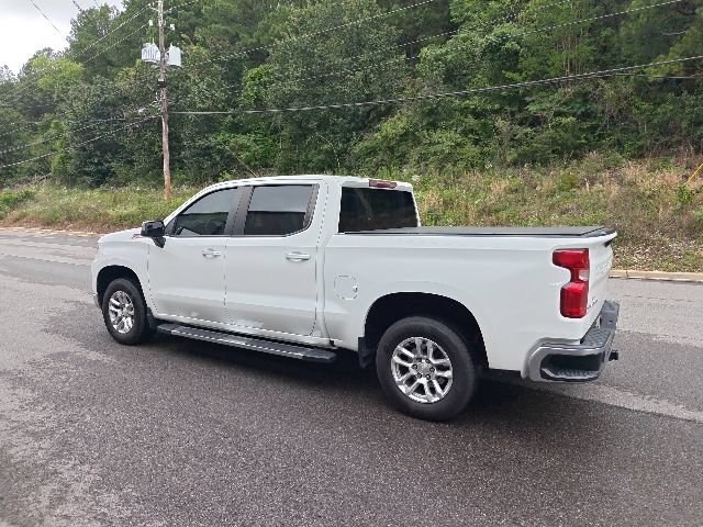 Used 2022 Chevrolet Silverado 1500 LT AWD/4WD image 5
