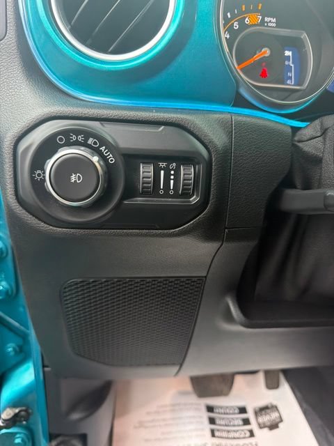 Used 2020 Jeep Wrangler Unlimited Sahara w/ Cold Weather Group AWD/4WD image 9