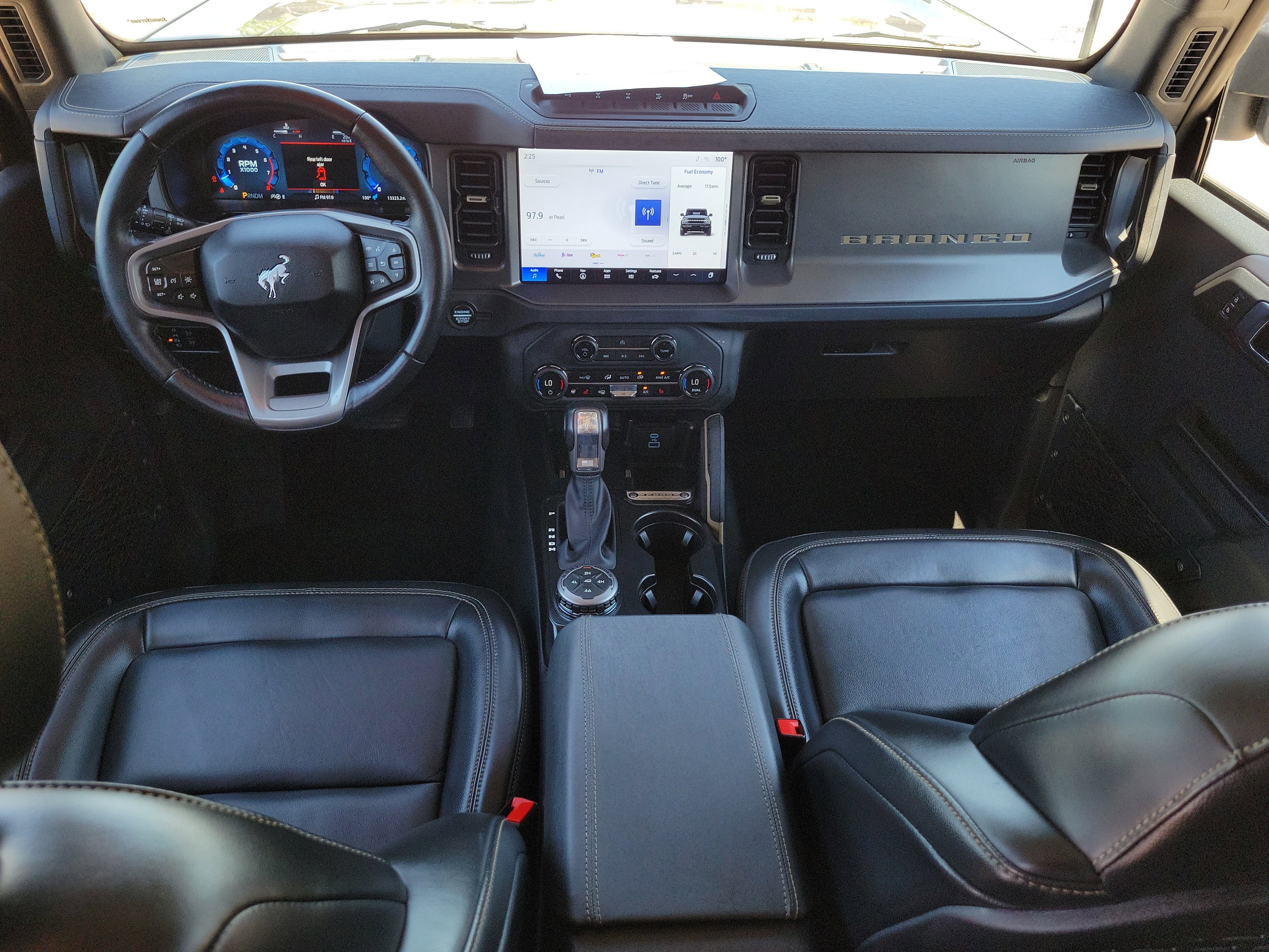 Certified 2025 Ford Bronco Badlands AWD/4WD image 14