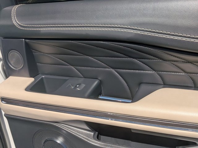 Certified 2024 Ford Expedition Max Platinum image 36