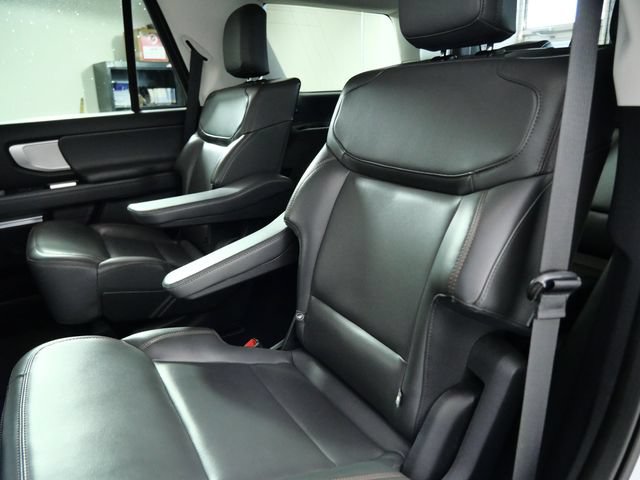 Certified 2025 Ford Expedition Active AWD/4WD image 16