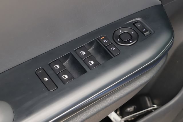 Used 2025 Kia K4 FWD image 17