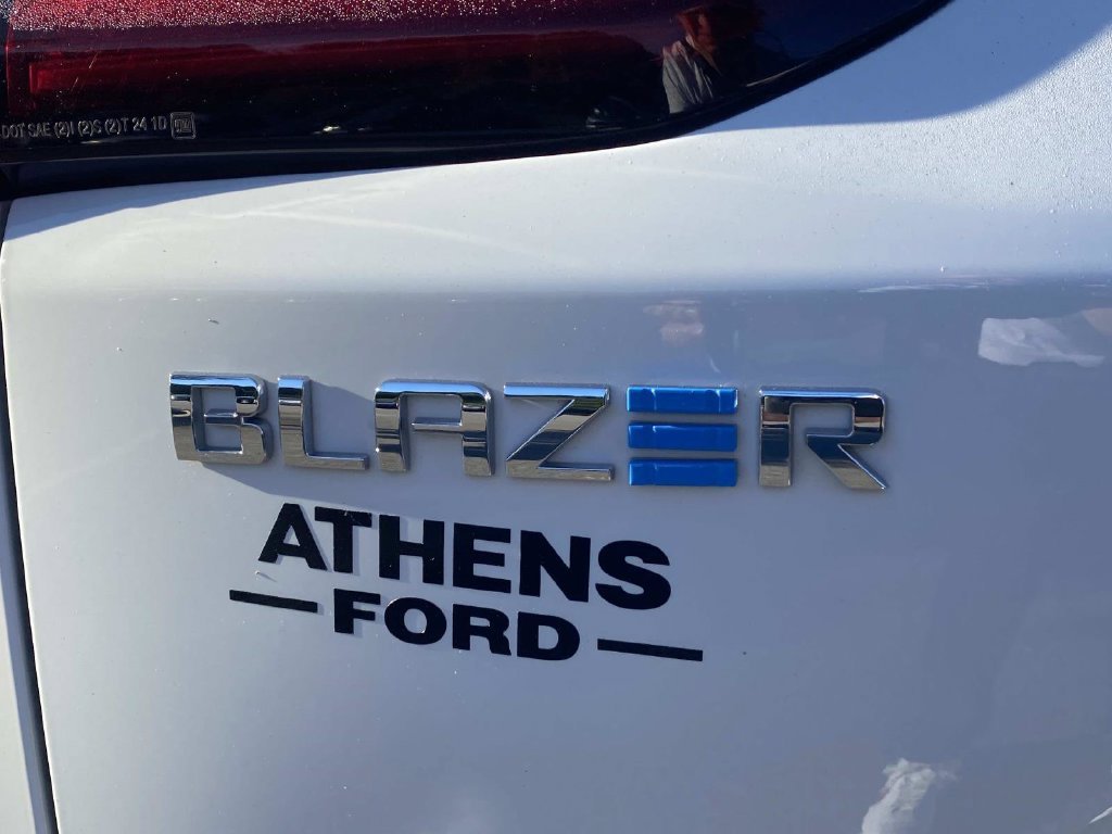 Used 2025 Chevrolet Blazer EV LT AWD/4WD image 5