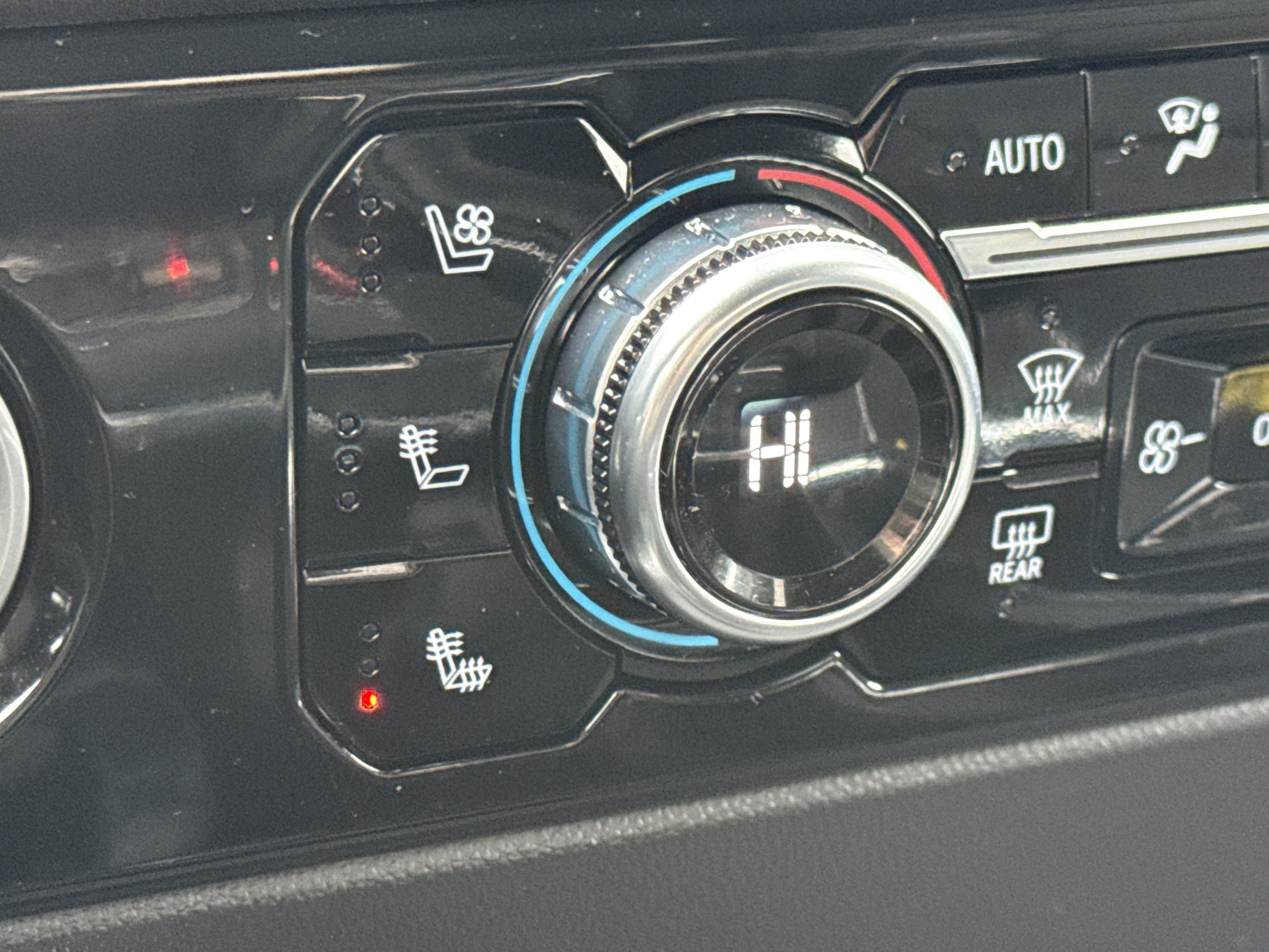 Used 2023 GMC Sierra 1500 SLT w/ SLT Premium Package image 21