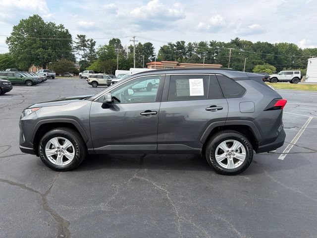 Used 2020 Toyota RAV4 XLE w/ Convenience Package AWD/4WD image 4