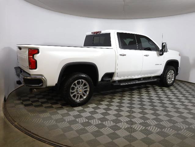 Used 2025 Chevrolet Silverado 3500 LTZ w/ LTZ Plus Package image 4