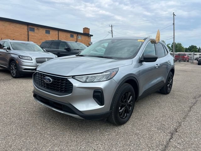 Certified 2024 Ford Escape Active AWD/4WD image 29
