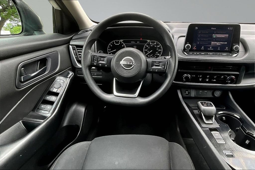 Used 2024 Nissan Rogue S FWD image 9