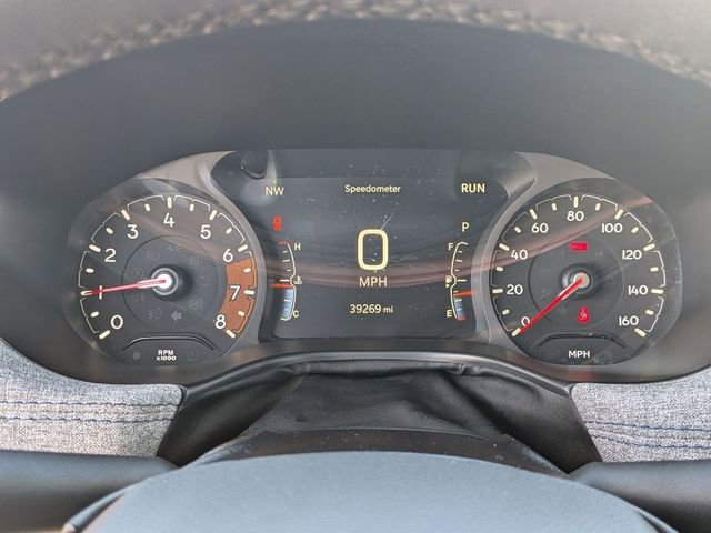 Used 2025 Jeep Compass Latitude w/ Sun & Sound Group AWD/4WD image 18