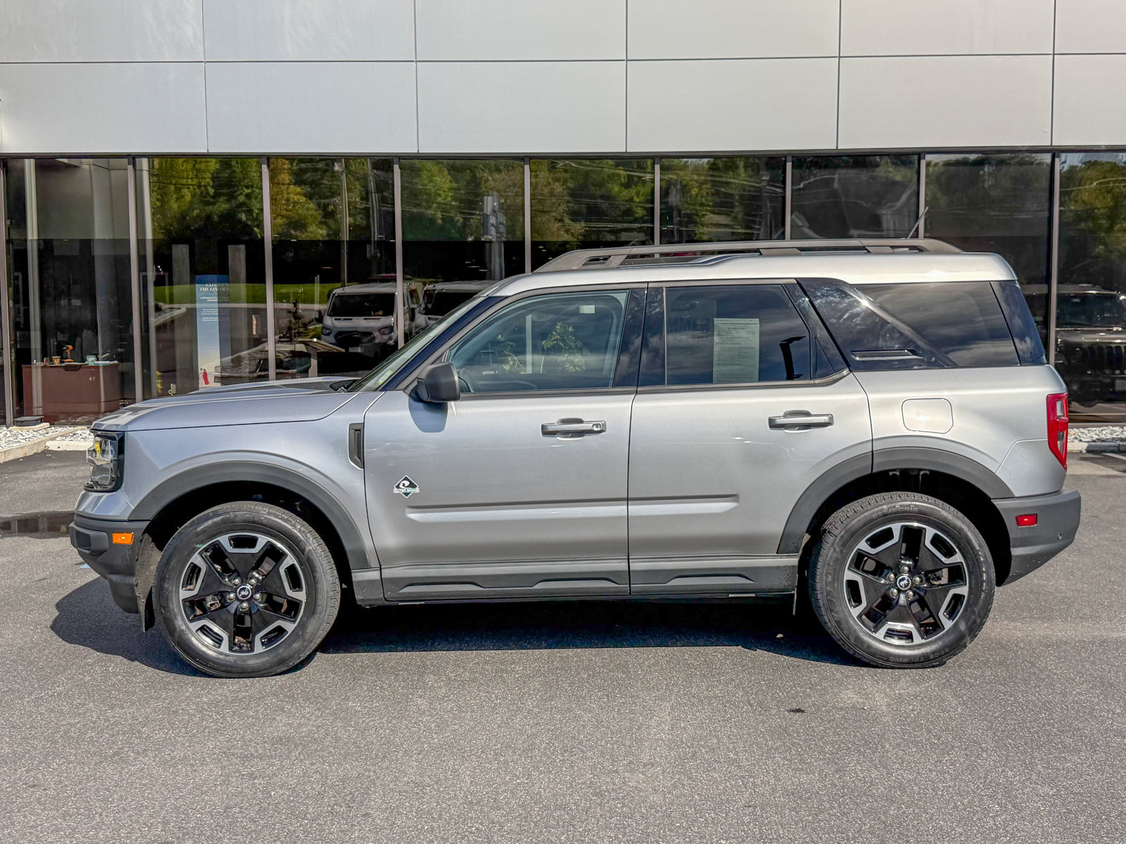 Certified 2023 Ford Bronco Sport Outer Banks w/ Tech Package AWD/4WD image 8