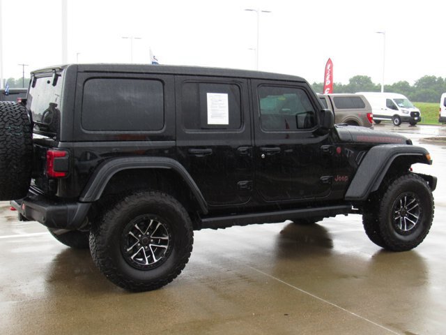 Used 2024 Jeep Wrangler Unlimited Rubicon AWD/4WD image 9