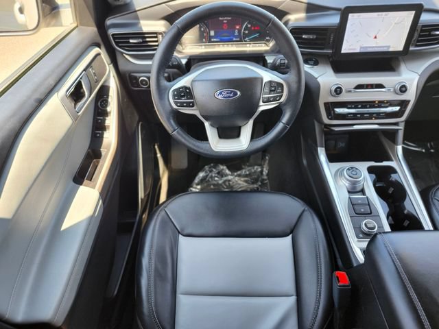 Certified 2023 Ford Explorer XLT w/ Equipment Group 202A AWD/4WD image 13