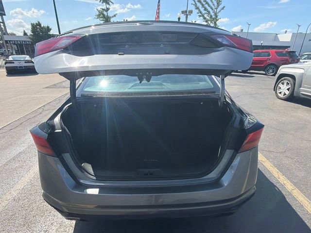 Used 2024 Nissan Altima 2.5 SR FWD image 10