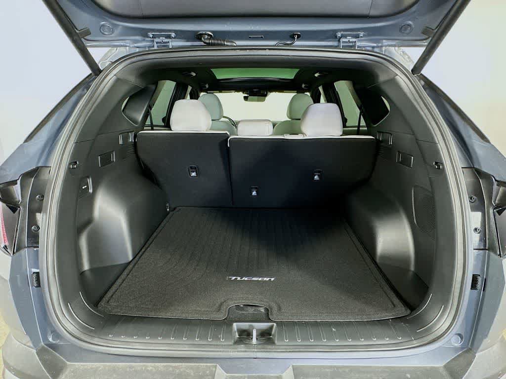 Used 2025 Hyundai Tucson Limited FWD image 21