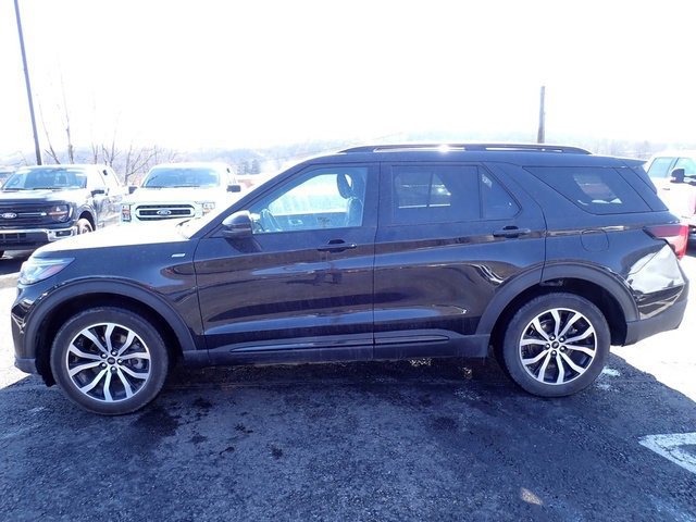 Certified 2025 Ford Explorer ST-Line image 6