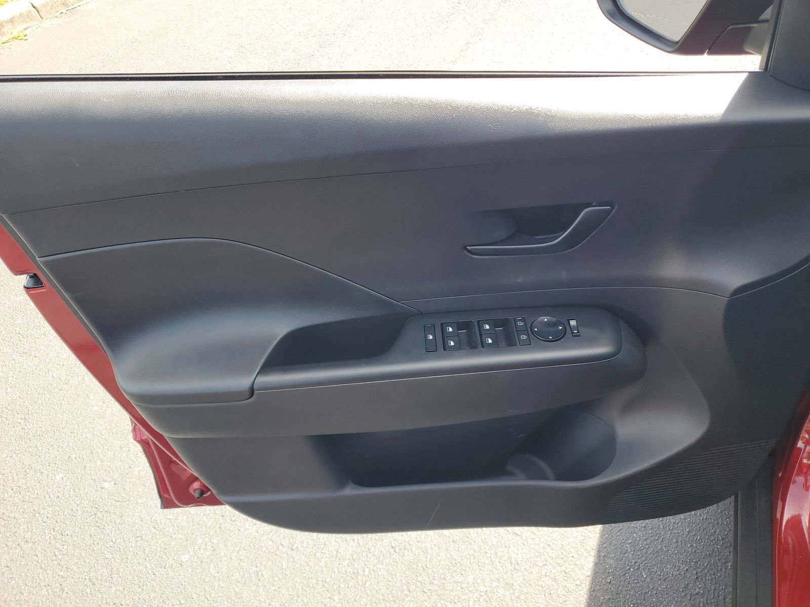 Used 2025 Hyundai Kona SE FWD image 13