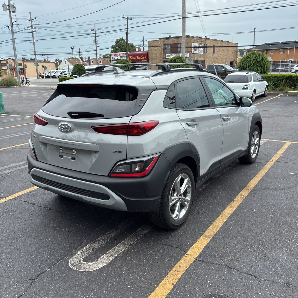 Used 2023 Hyundai Kona SEL AWD/4WD image 4