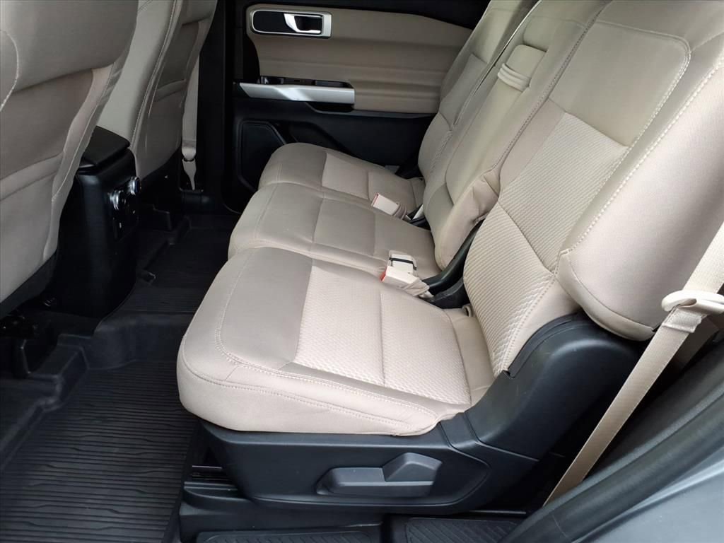 Certified 2022 Ford Explorer XLT w/ Class IV Trailer Tow Package image 12