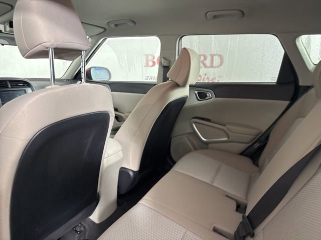 Used 2022 Kia Soul LX image 14